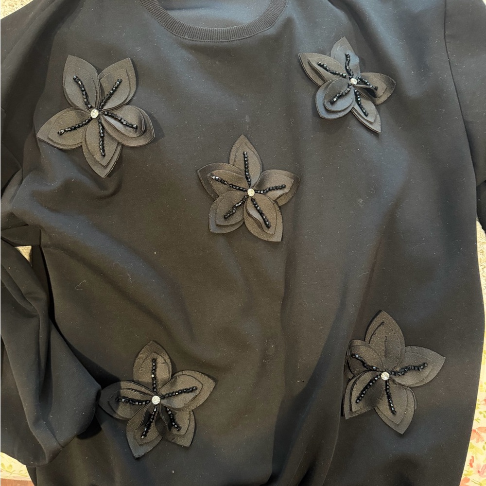Black Floral Appliqué Women's Sweater